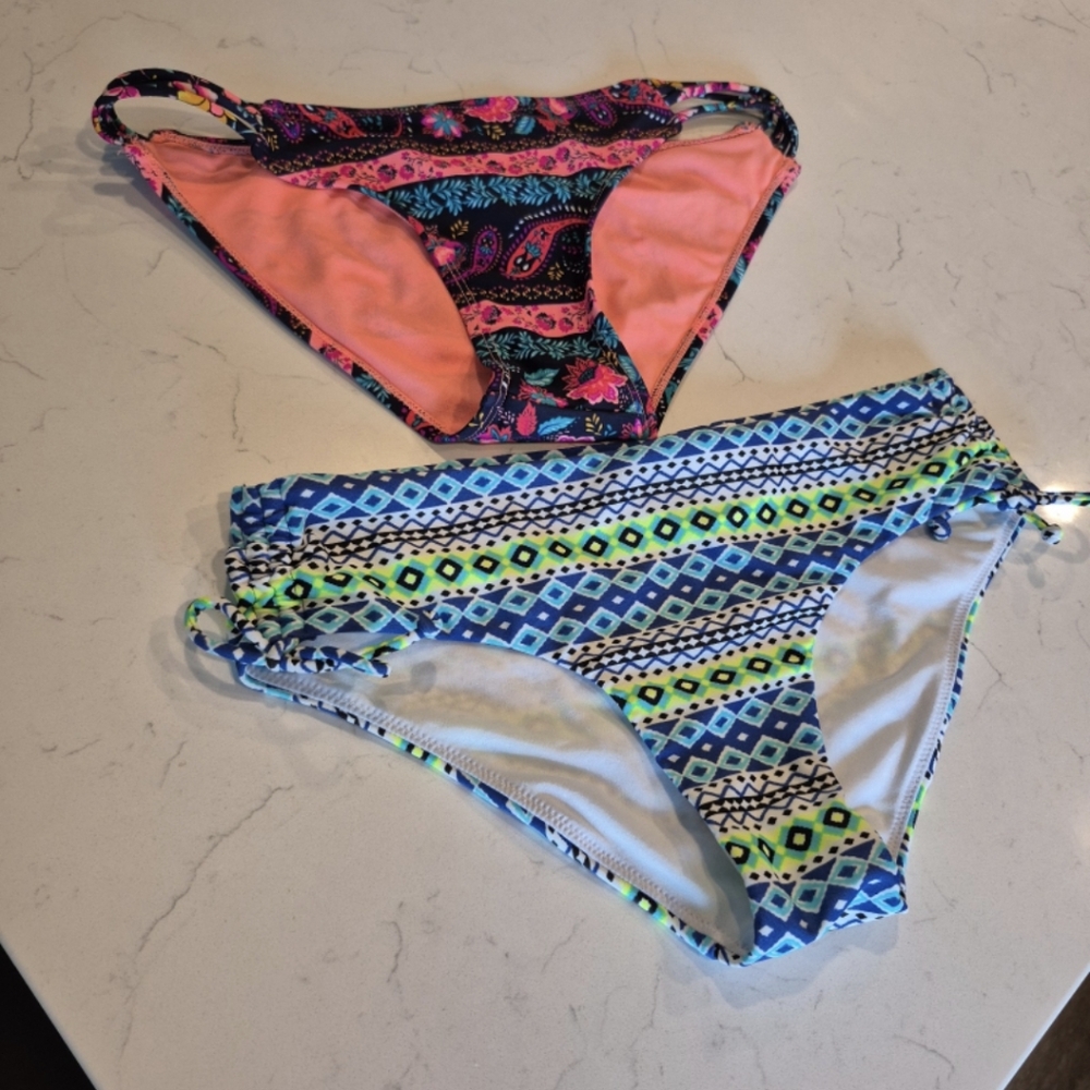 Set of 2 Size Small Bikini Bottoms